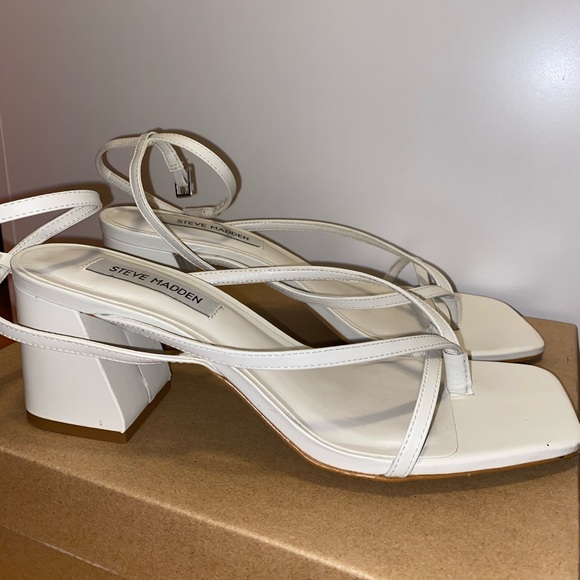 Steve Madden white heel sandals - Picture 2 of 5